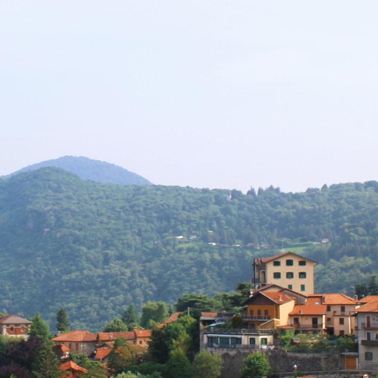 Outdoor terrace seating suitable for families in New York